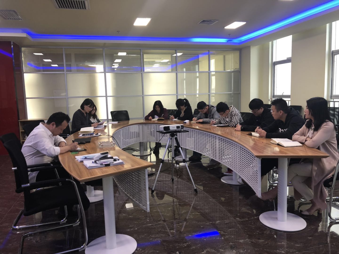 20190411通訊稿-研究院公司組織學習“三秦楷?！毕冗M事跡.jpg