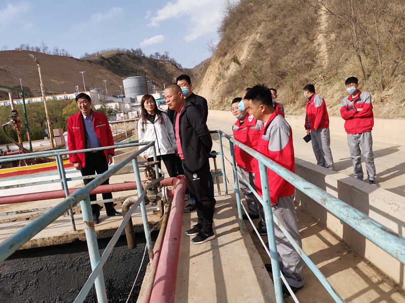 黃國全一行調研子長市污油泥無害化處理廠_副本_副本.jpg