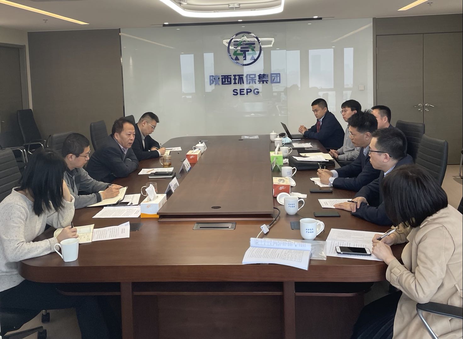 解決三秦環保股份公司同業競爭問題專題會照片.jpg
