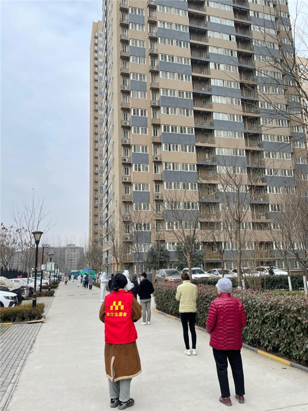 魏玉涵維持現場秩序.jpg