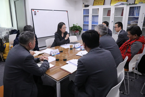 投資公司黨支部召開黨史學(xué)習(xí)教育專題民主生活會(huì)_副本.jpg