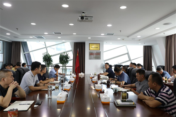 水環(huán)境公司學(xué)習(xí)貫徹集團(tuán)2022年重點(diǎn)項(xiàng)目觀摩暨半年生產(chǎn)經(jīng)營工作會(huì)議精神.jpg