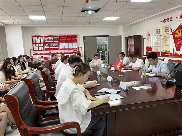 榆林分公司學習貫徹集團2022年重點項目觀摩暨半年生產經營工作會議精神照片.jpg